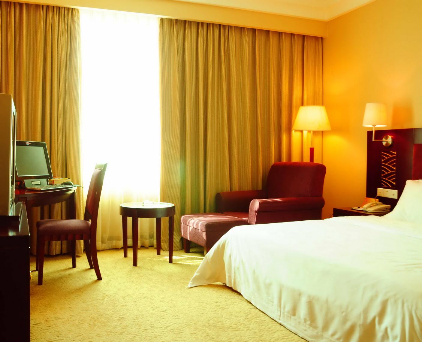 Beautiful Hotel Curtain / Motorized drapes and curtain
