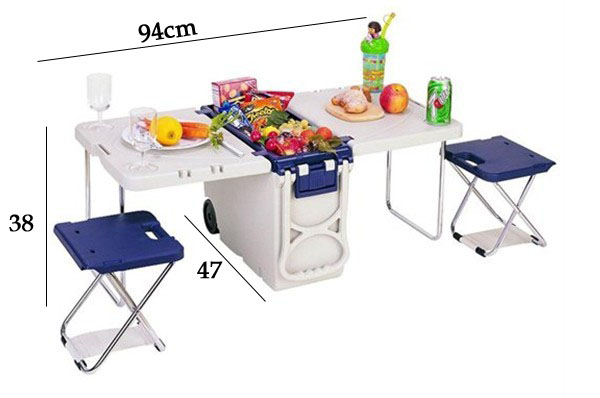 のピクニックキャンプクーラーの氷の胸の小さなテーブルと椅子2脚と車輪の上問屋・仕入れ・卸・卸売り