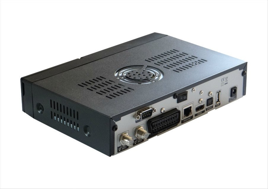 4 2x читатель Smartcard CI слоты: 1 CI Slot. 2 Twin DVB-S2 тюнер. Тюн