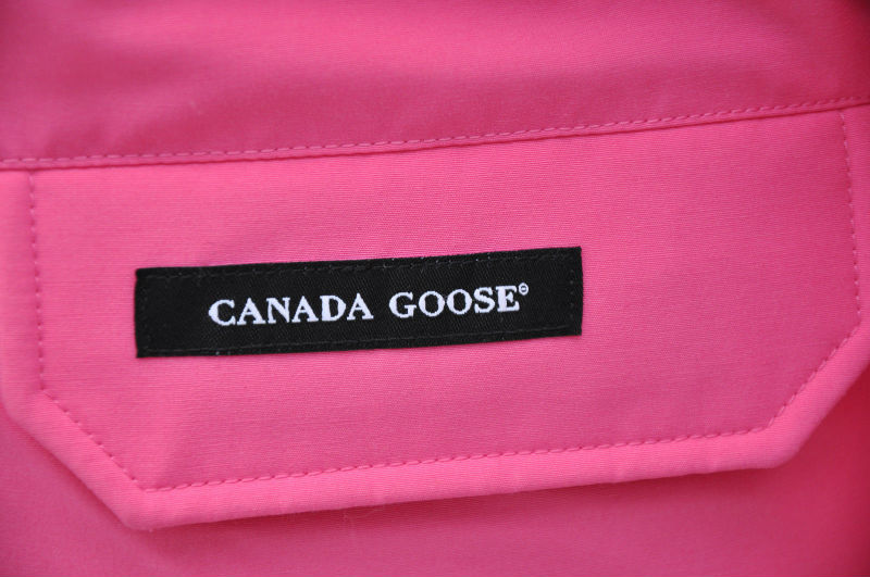 カナダのブランドコートの毛皮のフードダウンジャケットのコート問屋・仕入れ・卸・卸売り