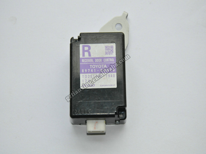 デンソーオートカーの受信機ドア制御89741- 0r010トヨタ用問屋・仕入れ・卸・卸売り