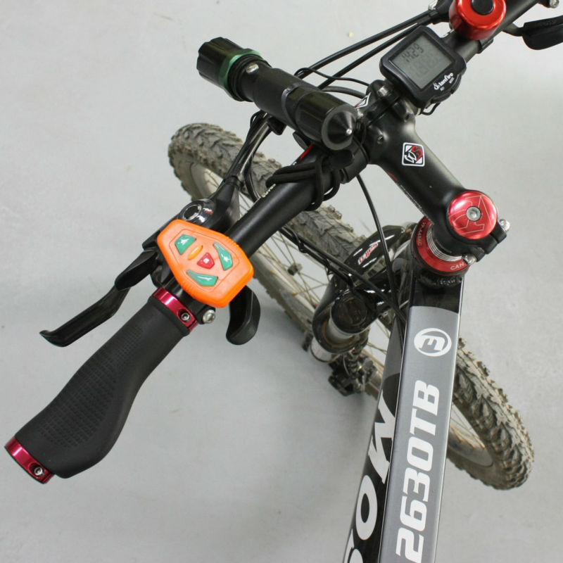 最新ワイヤレスサイクル2014年付きバックパック照明led信号パイロットランプ自転車安全屋外スポーツのための主導のアクセサリー問屋・仕入れ・卸・卸売り