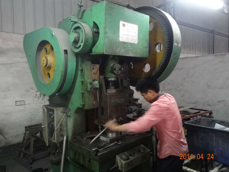 Jinxin Stamping machine 80 tons.JPG