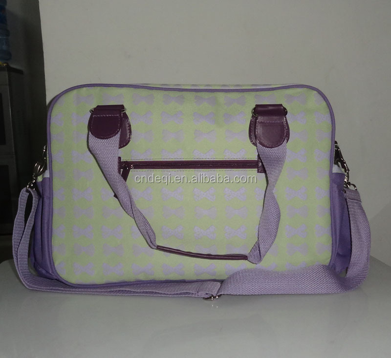 ブランドの新しい紫色ピンクライニングのトンボの赤ん坊のおむつの袋変更おむつ袋のおむつ袋仕入れ・メーカー・工場