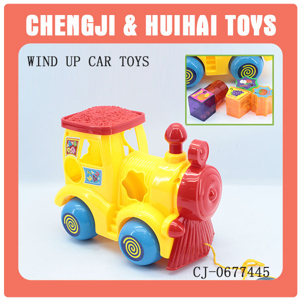 安い小型のベビー用品ゲームぜんまい式のプラスチックのおもちゃ子供のためのボート問屋・仕入れ・卸・卸売り