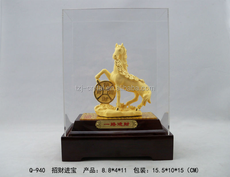 Golden Horse Statue7.jpg
