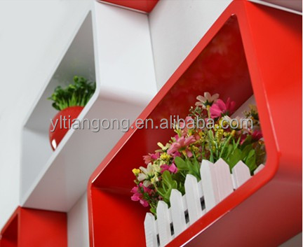 ソファの設定壁のプラスチック装飾的な壁の棚仕入れ・メーカー・工場
