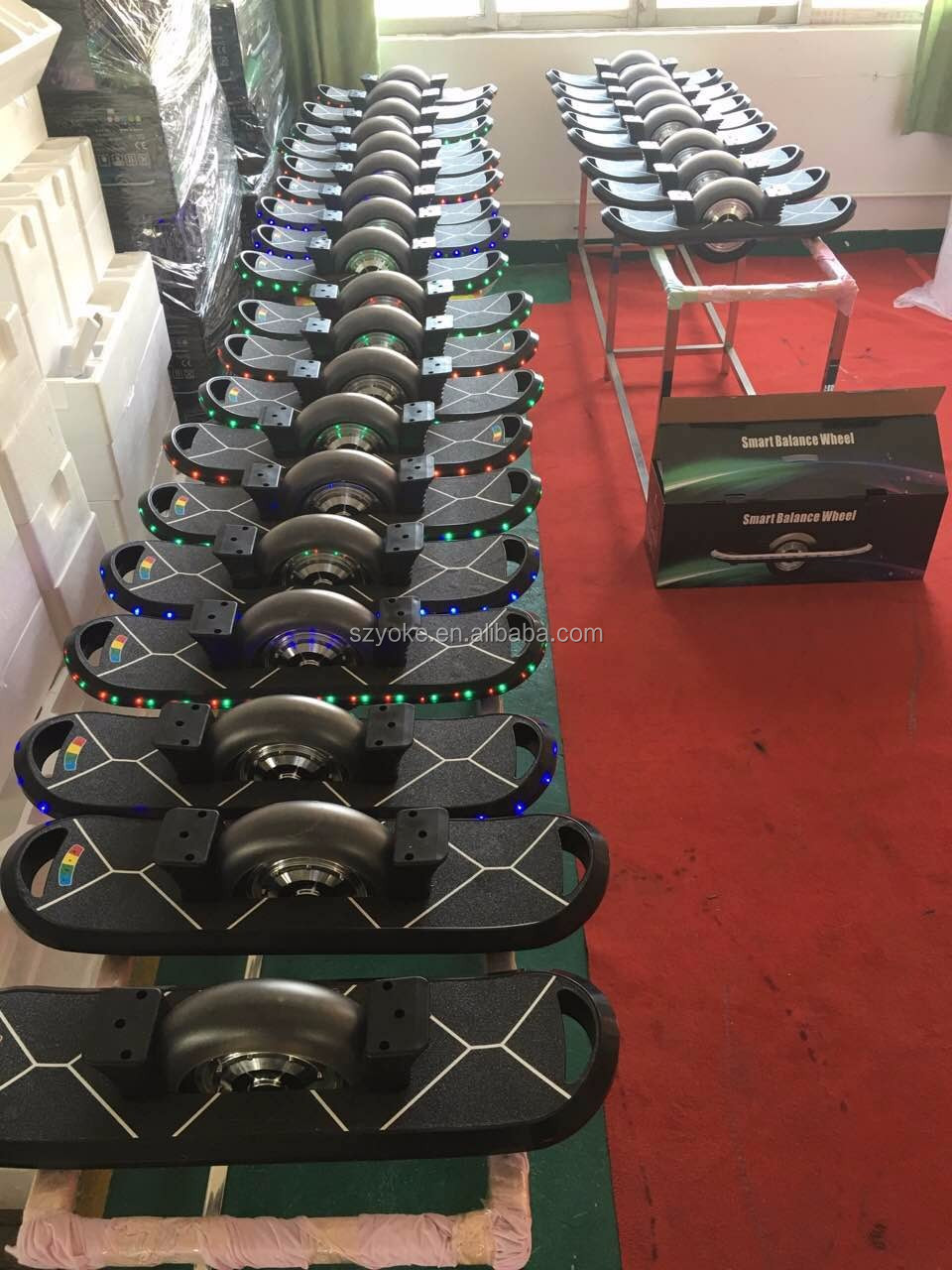 ブランドの新しいファッションhoverboard一輪電動スケートボードhoverboardスマート自己バランススクーターでledライトとマーキー仕入れ・メーカー・工場