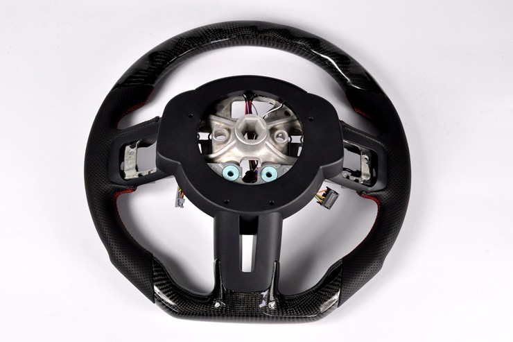 mustang steering wheel 4.jpg