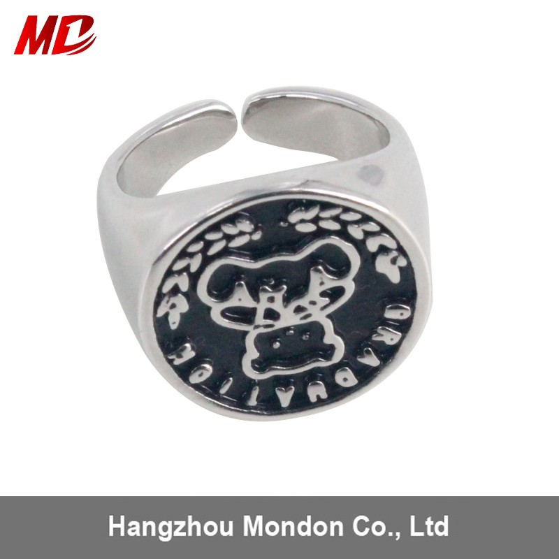 Graduation ring-1.jpg