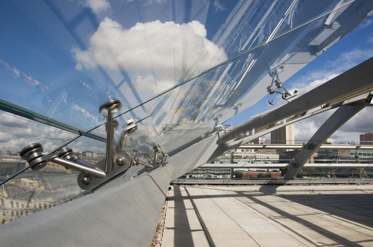 glass spider (2).jpg