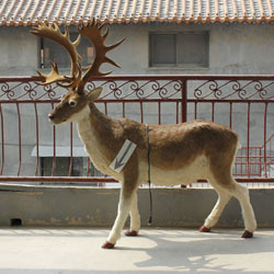 ライフサイズ自動シミュレーションのトナカイ、 カスタム鹿の形の動物の置物仕入れ・メーカー・工場