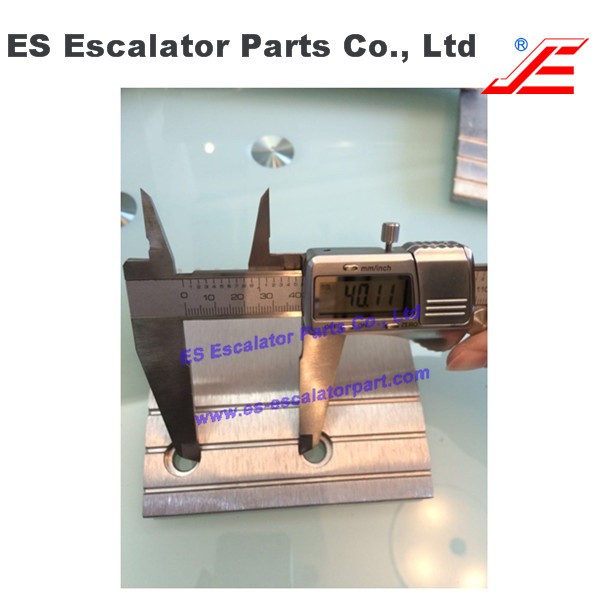 37021553、 銀、 156mm*112mm、 cnimのエスカレーターの部品、 エスカレーターcnimくし板のための 問屋・仕入れ・卸・卸売り