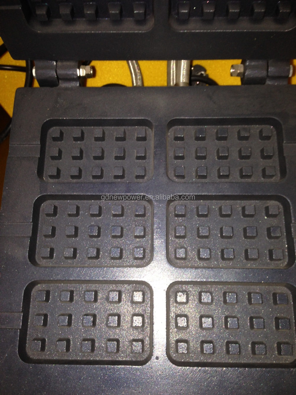 Best heating fast rectangle waffle making machine model EB-Q2