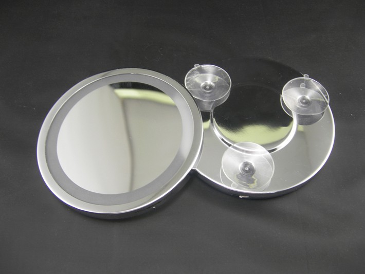 Which lighted makeup mirrors have positive customer reviews?