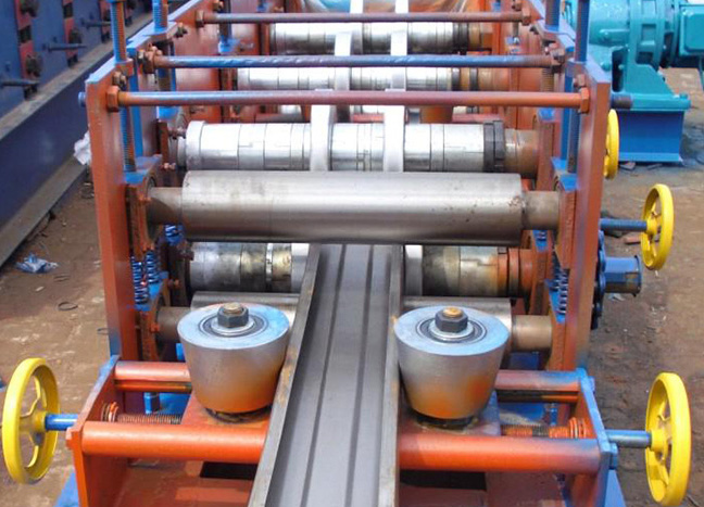 cプロファイル鋼ロール成形機械が韓国、 中国河北仕入れ・メーカー・工場