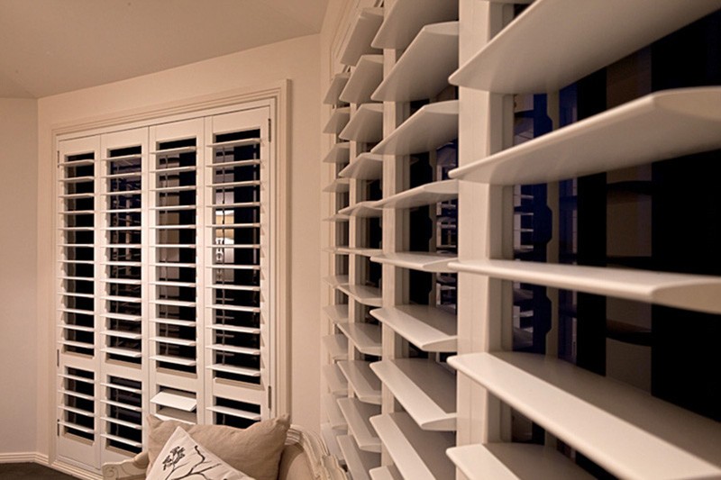 plantation shutter.jpg