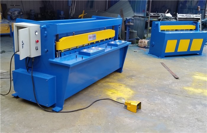 electric-shearing-machine-electric-guillotine-machine-small (5).jpg