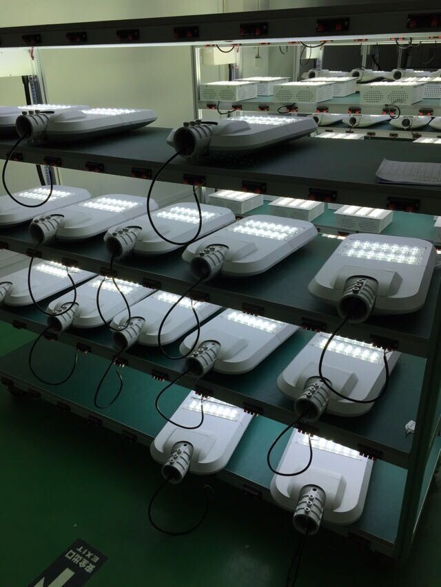 Meanwellドライバ40--- 280ワット商業街路灯のled街路灯問屋・仕入れ・卸・卸売り
