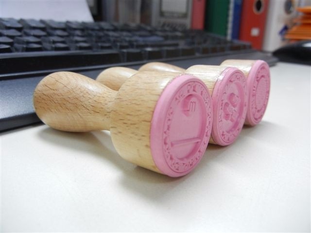 FTY new sample rubber cut by tooling (2).jpg