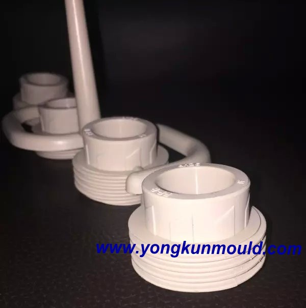 継手25mm4キャビティのプラスチック管継手金型製作仕入れ・メーカー・工場