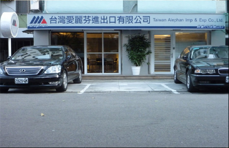 ヨーロッパのファッション冬のコート2014年フェイクファーコートラクーン毛皮ロシアの市場で問屋・仕入れ・卸・卸売り
