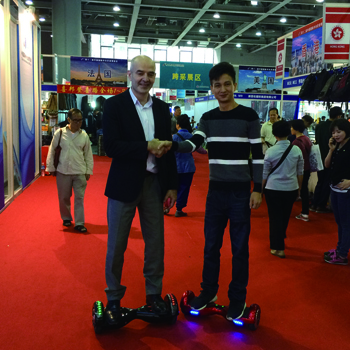 スマートセルフバランシングエレクトリック一輪車hoverboardスクーター電動スクータースケートボード仕入れ・メーカー・工場