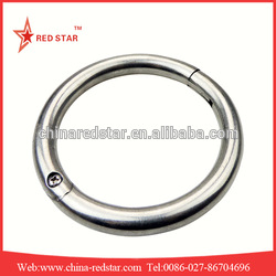 Plastic disposable semen bottle for sow