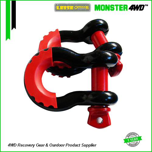 BOW SHACKLE WITH PROTECTOR.jpg