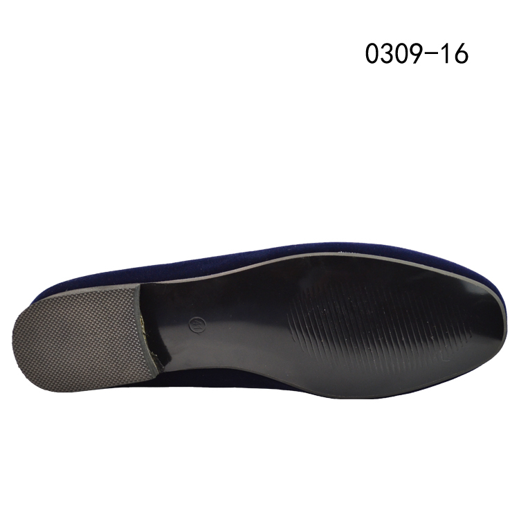 新しい設計熱い販売のスタイル黒ベルベット上限中国の男性の靴の男性のスエードの靴仕入れ・メーカー・工場