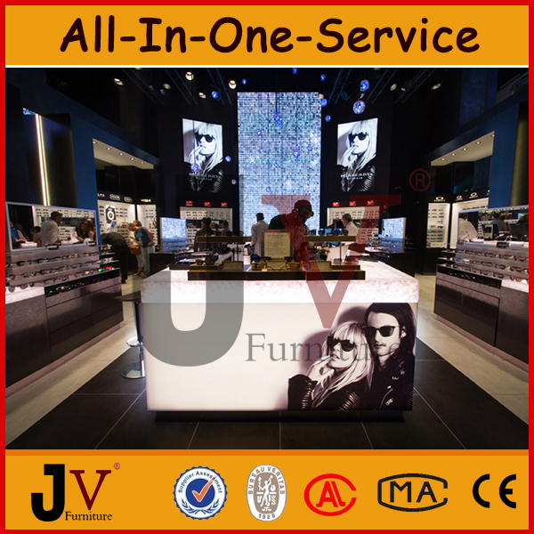 sunglass displays.jpg