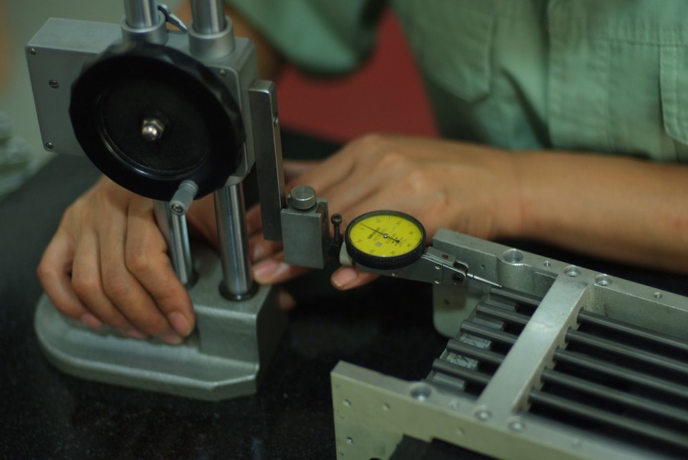 のシェニール刺繍機lj-618混合機能付き仕入れ・メーカー・工場