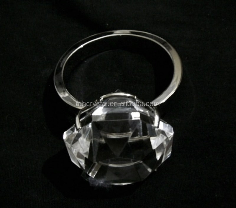 結婚式MH-9112のための水晶ダイヤモンドのナプキンリング仕入れ・メーカー・工場