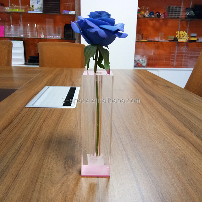 acrylic vase (8).jpg