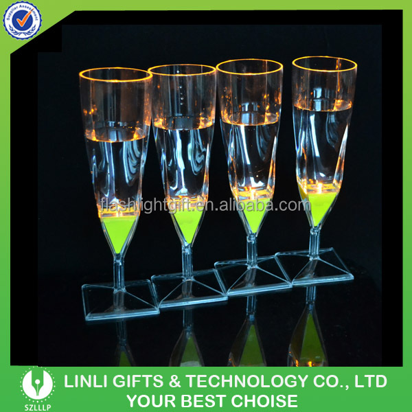 Liquid Activated 150ML Flashing Champagne Glass