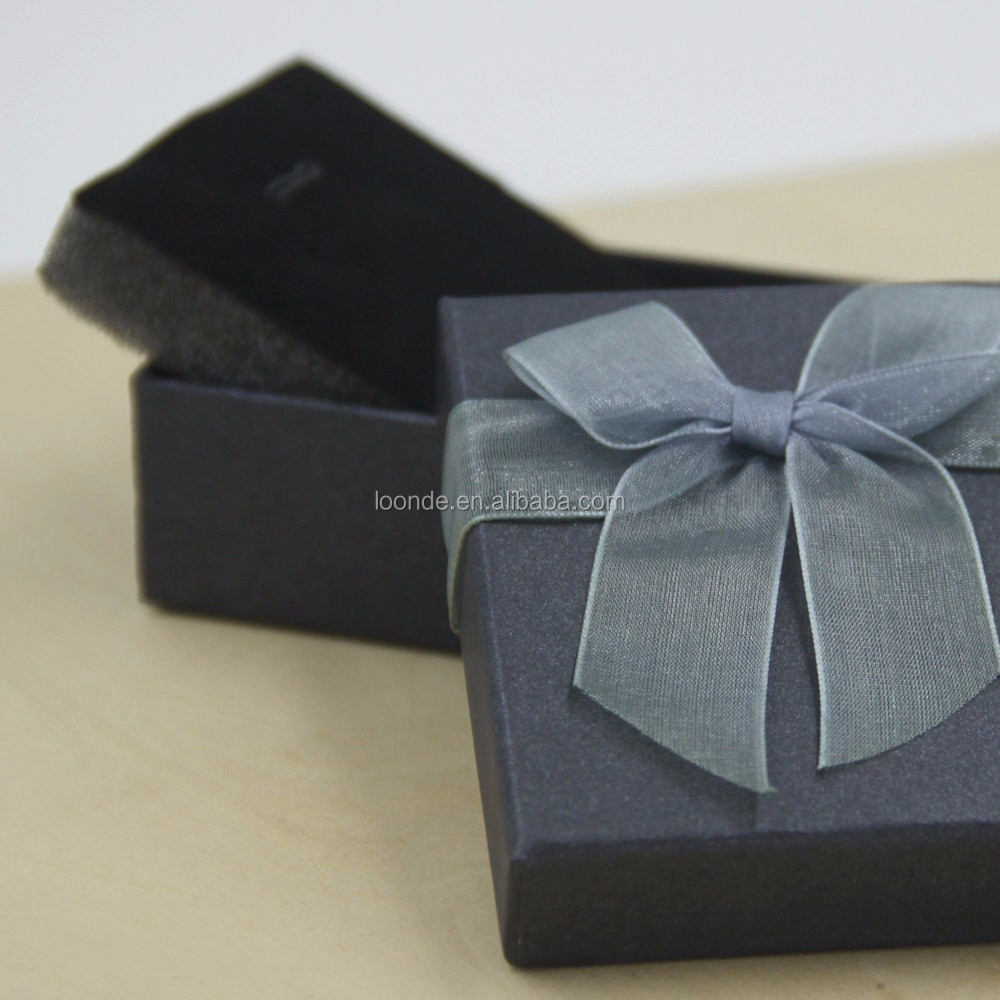 dark silver gift box (2).jpg