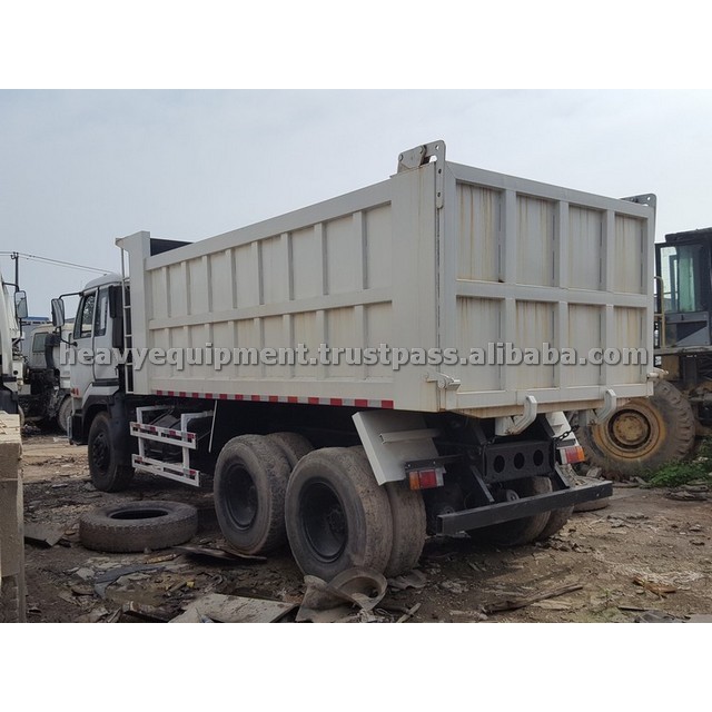 Nissan UD Dump Truck_04.jpg