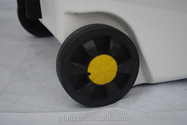 新しい2014年付きプラスチック製のクーラーボックス45l車輪と台車問屋・仕入れ・卸・卸売り