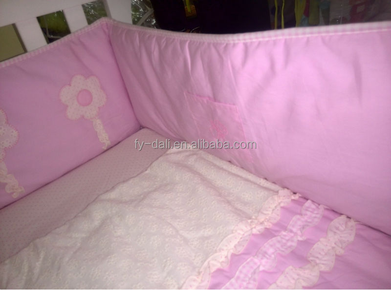 ホームテキスタイル高品質綿100%美しいピンクの刺繍のベビーベッドの寝具セット問屋・仕入れ・卸・卸売り