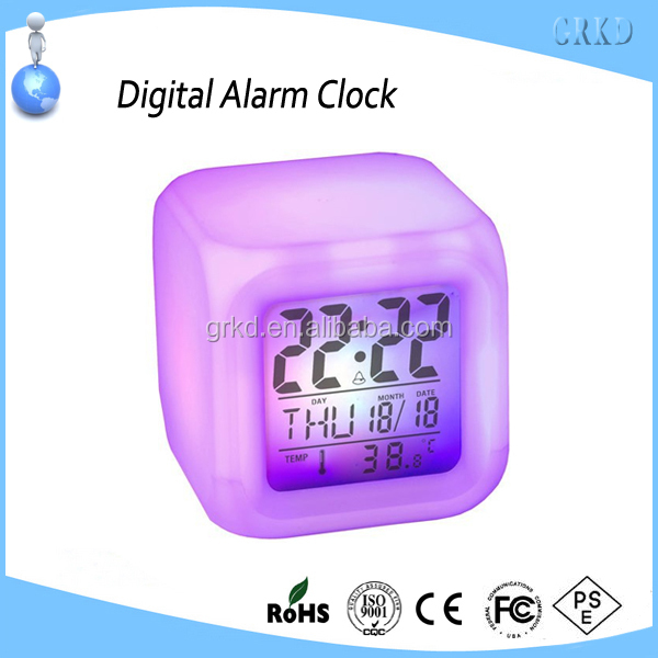 新しい創造的なミニ目覚まし時計led7が付いている色を変えながら問屋・仕入れ・卸・卸売り