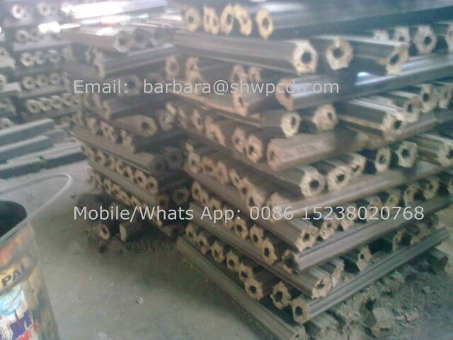 Factory price wood charcoal briquette extruder machine on sale (3).jpg