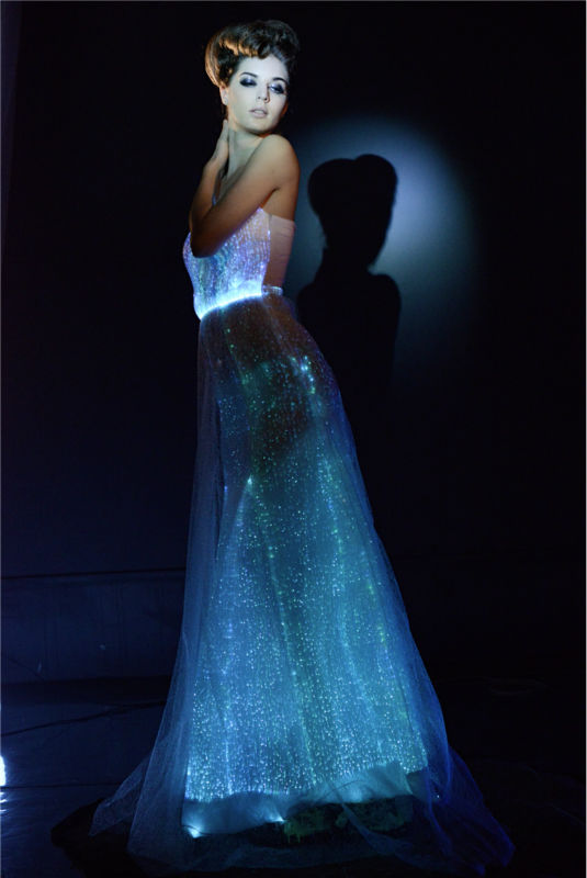 高価なブライダルフラッシュウェディングドレス2014は,軽装を導いた問屋・仕入れ・卸・卸売り