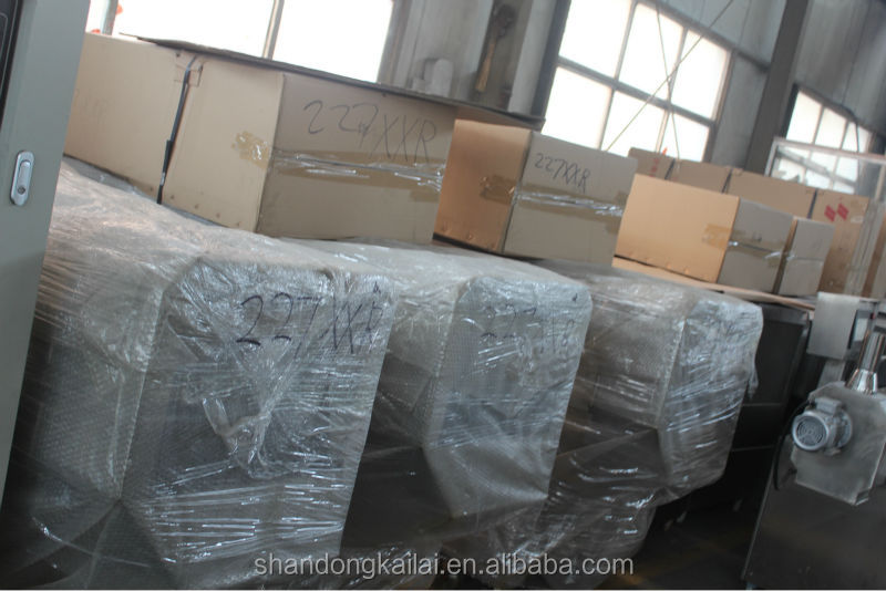 Puffed/inflated snacks extruder food machine/ food machine