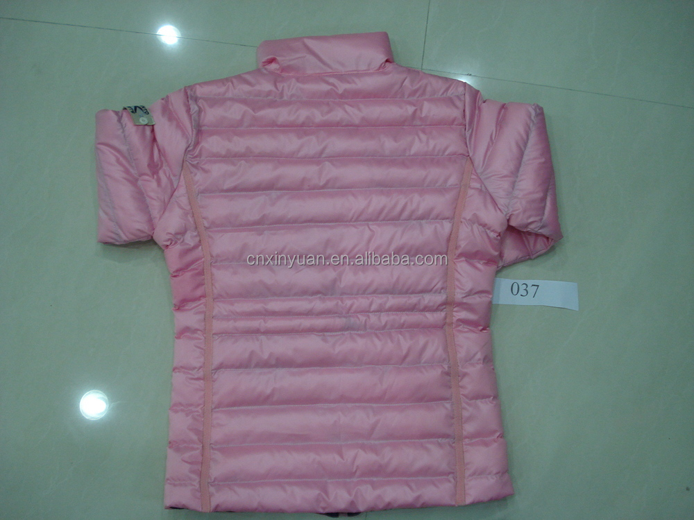 女性パッド入りの冬のジャケット2015カスタマイズ生成する新しいスタイルのファクトリ低いmoq短いピンクのコート仕入れ・メーカー・工場