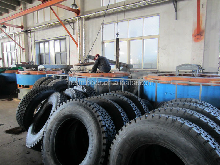 タイヤ更生マシンリサイクル使用済みタイヤのための仕入れ・メーカー・工場