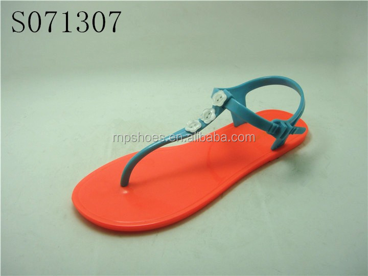 2015 fashion low price wholesale ladies flat sandals