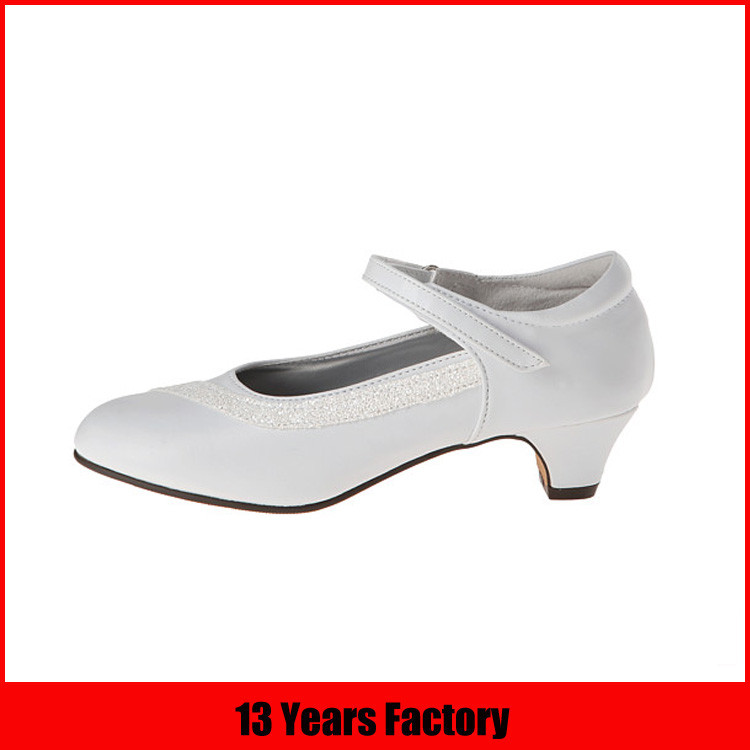 white color satin kid heel shoe