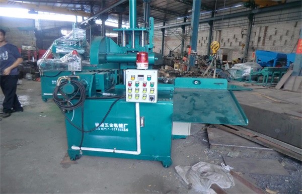 Hydraulic cutting machine1A.jpg