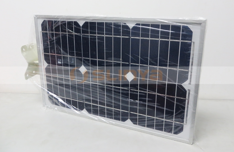 15 w solar lamp 8027 150414 (9).JPG