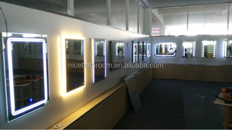高- エンド新しいバスルームの鏡nm-132ledライト付き仕入れ・メーカー・工場